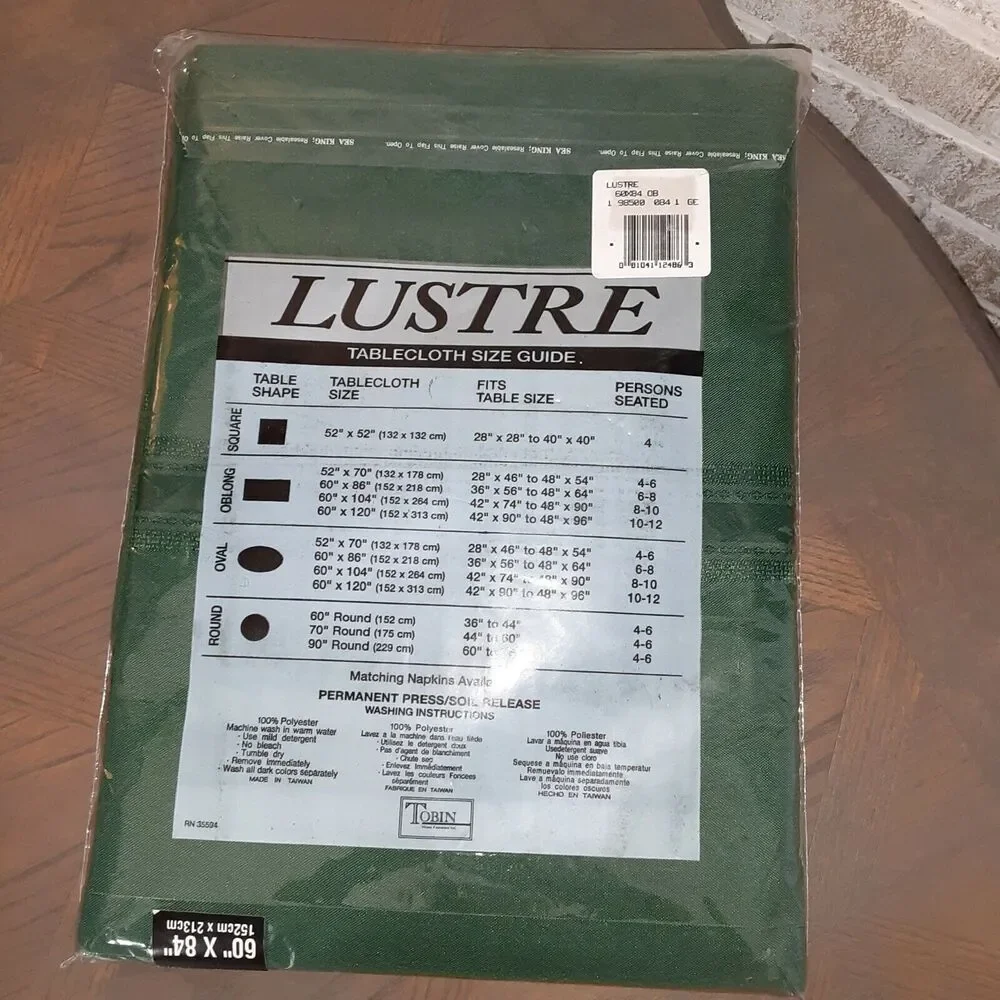 Lustre NWT 60x84 Oblong Tablecloth Forest Green